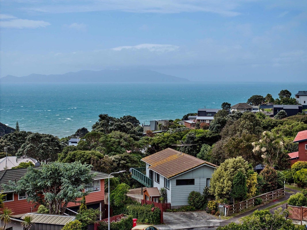 19 Puketai Place, Pukerua Bay, Porirua - Carousel 1