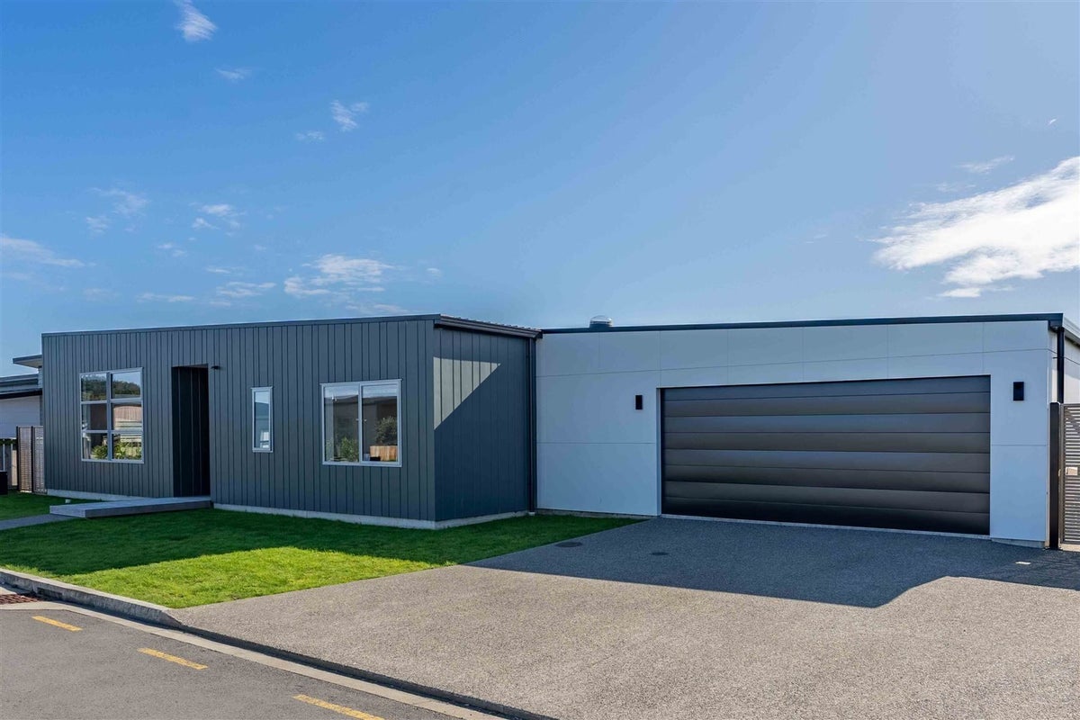 5 Tapuhikura Street, Waikanae, Waikanae - Carousel 2
