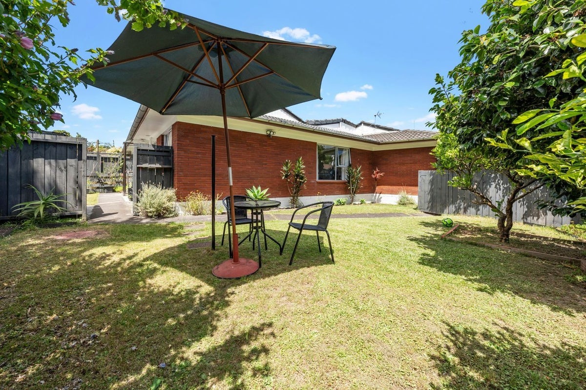 5/1 Ribblesdale Road, Henderson, Auckland - Carousel 1