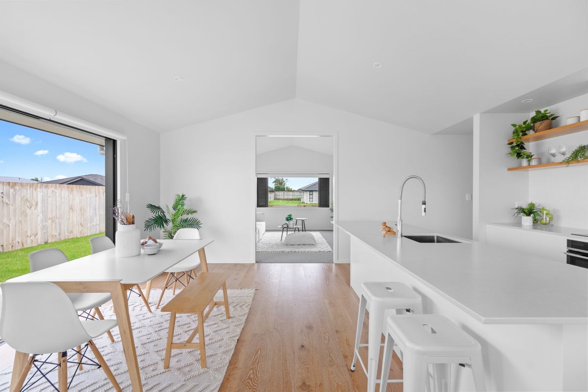 27 St Michael Crescent, One Tree Point - Carousel 2