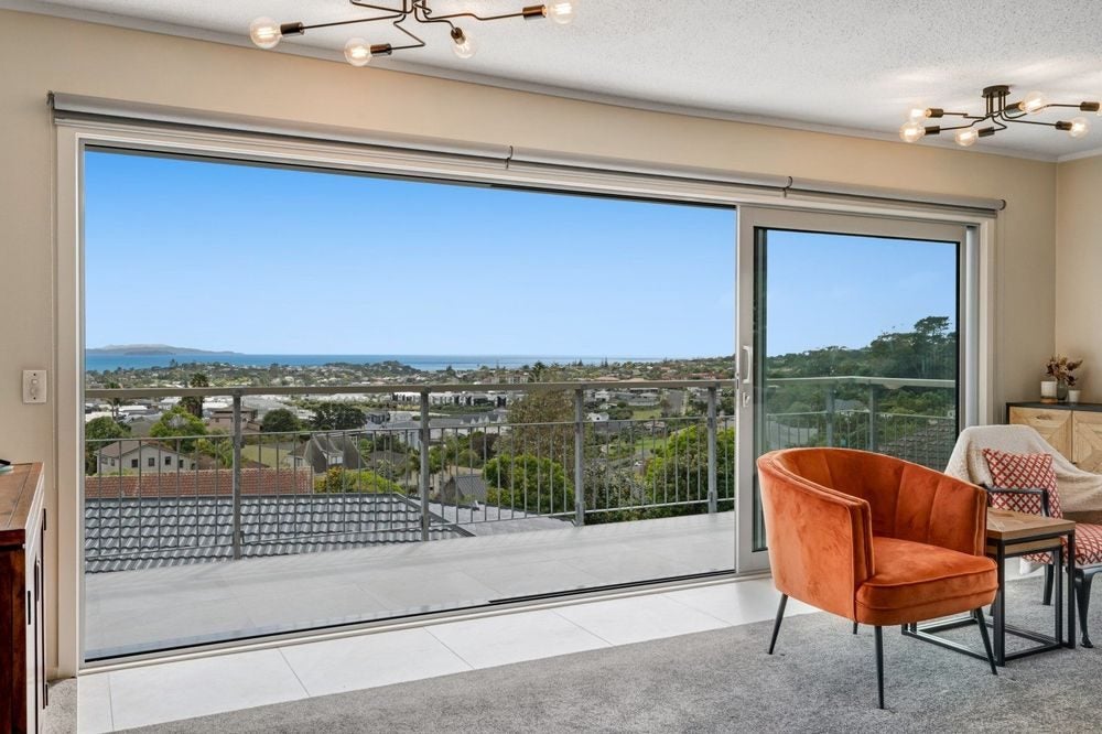 20 Whangaparaoa Road, Red Beach, Whangaparaoa - Carousel 1