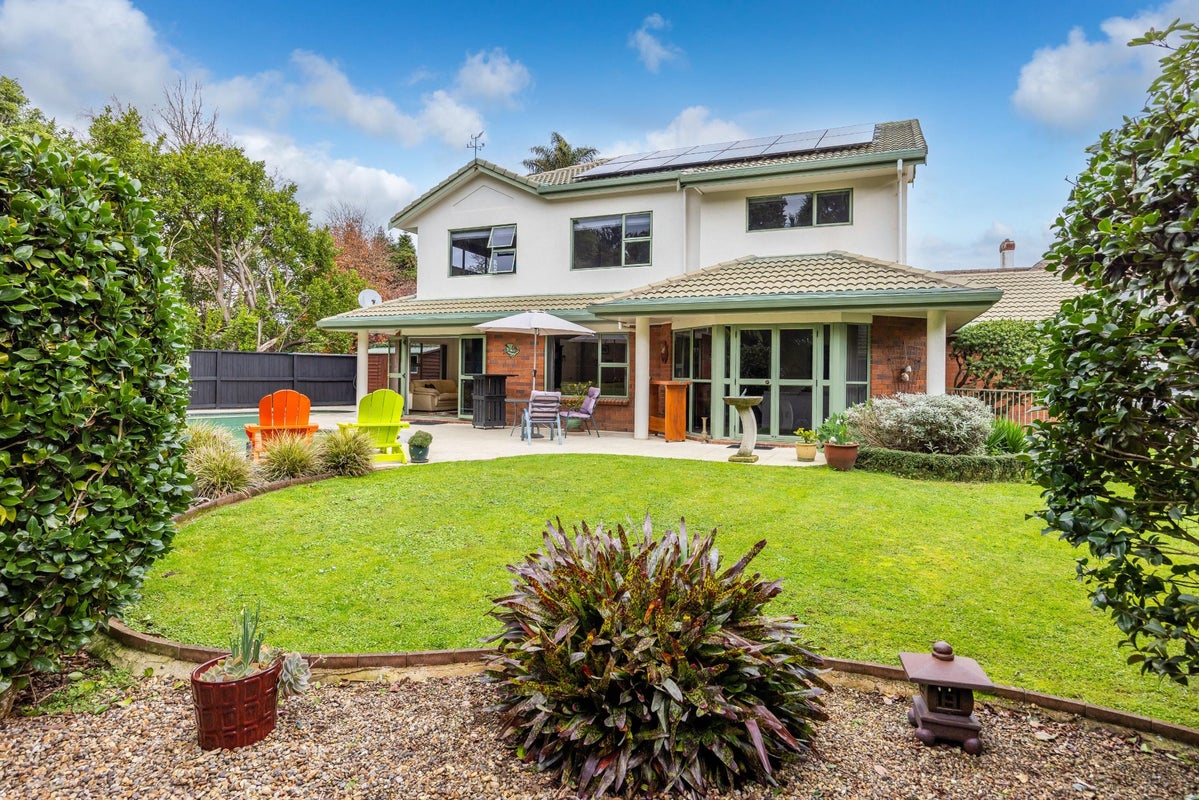 7 Charles Henry Place, Harrowfield, Hamilton - Carousel 1