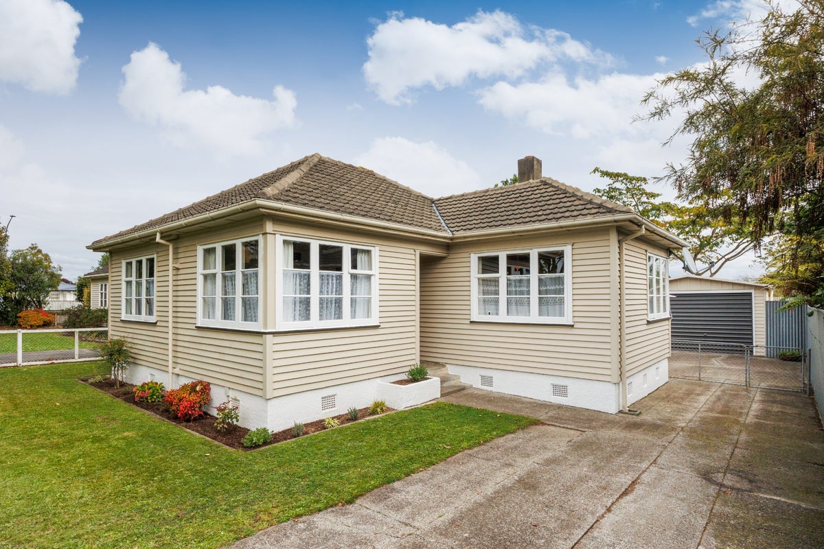 182 Vogel Street, Roslyn, Palmerston North - Carousel 19