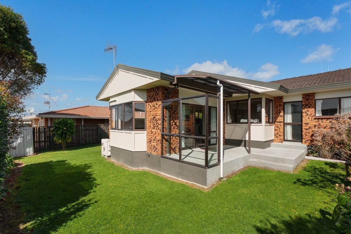 8B Shearman Grove, City Centre, Tauranga, Bay Of Plenty - Carousel 1
