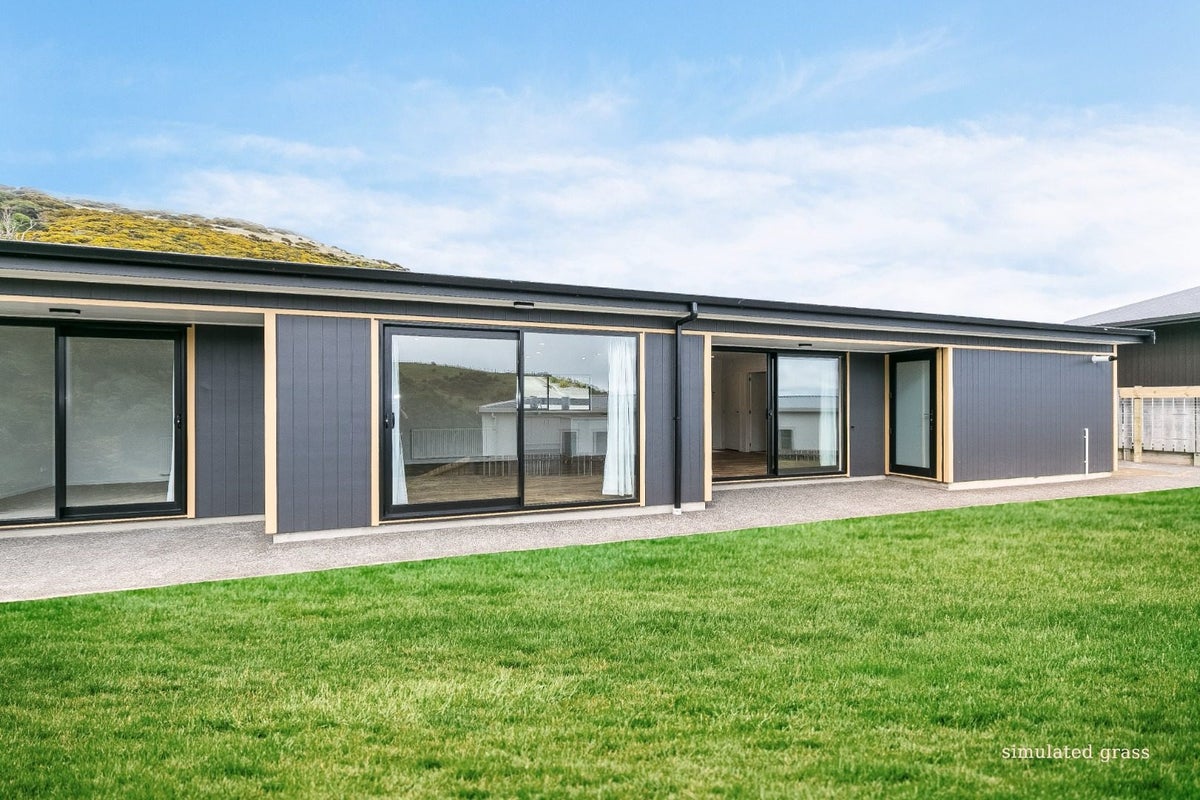11 Red Beech Avenue, Woodridge, Wellington - Carousel 2