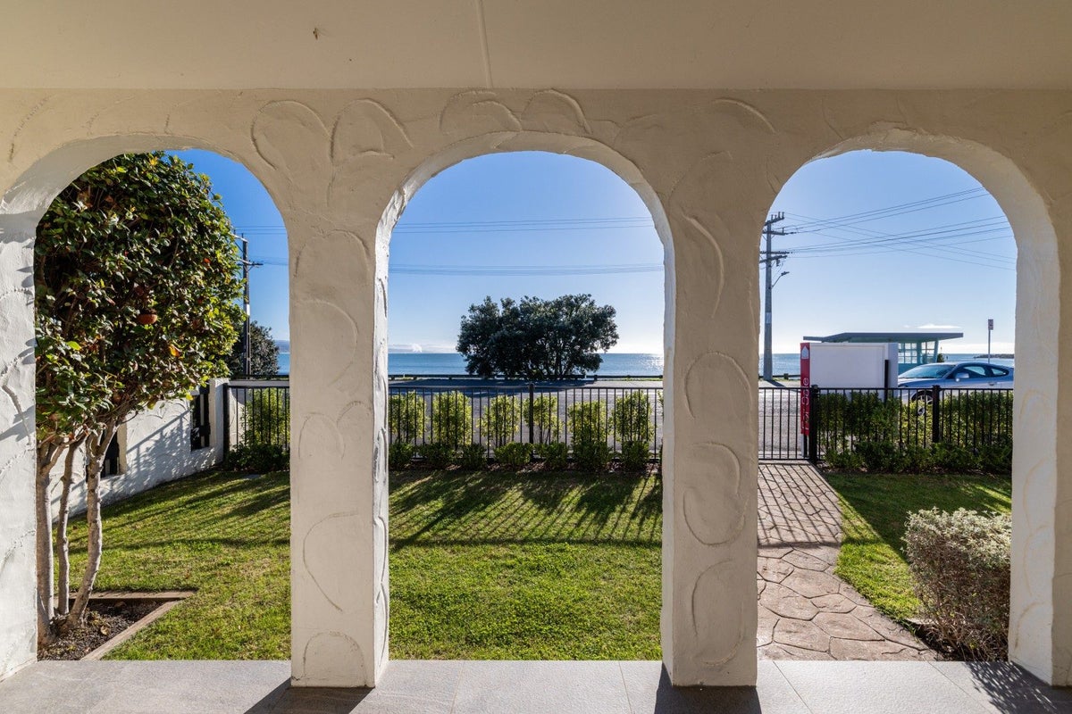 24 Charles Street, Westshore, Napier - Carousel 1