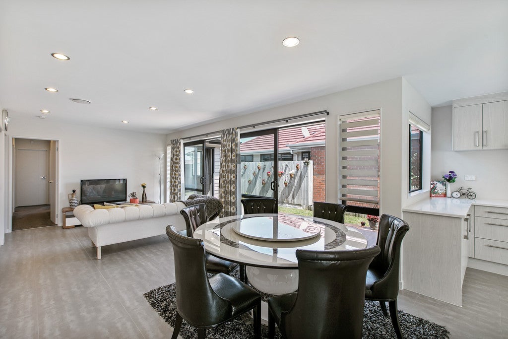 9 Whekau Drive, Takanini, Auckland - Carousel 2