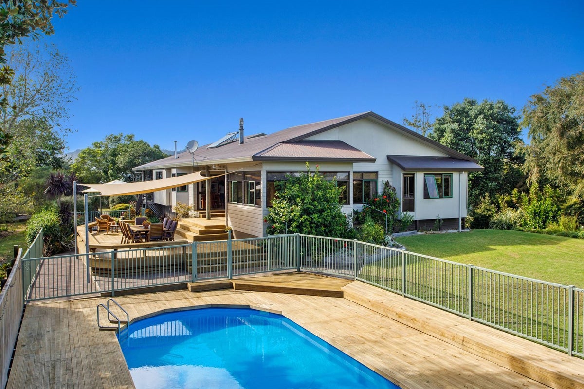 29A Bunyan Road, Coastlands, Whakatane - Carousel 1
