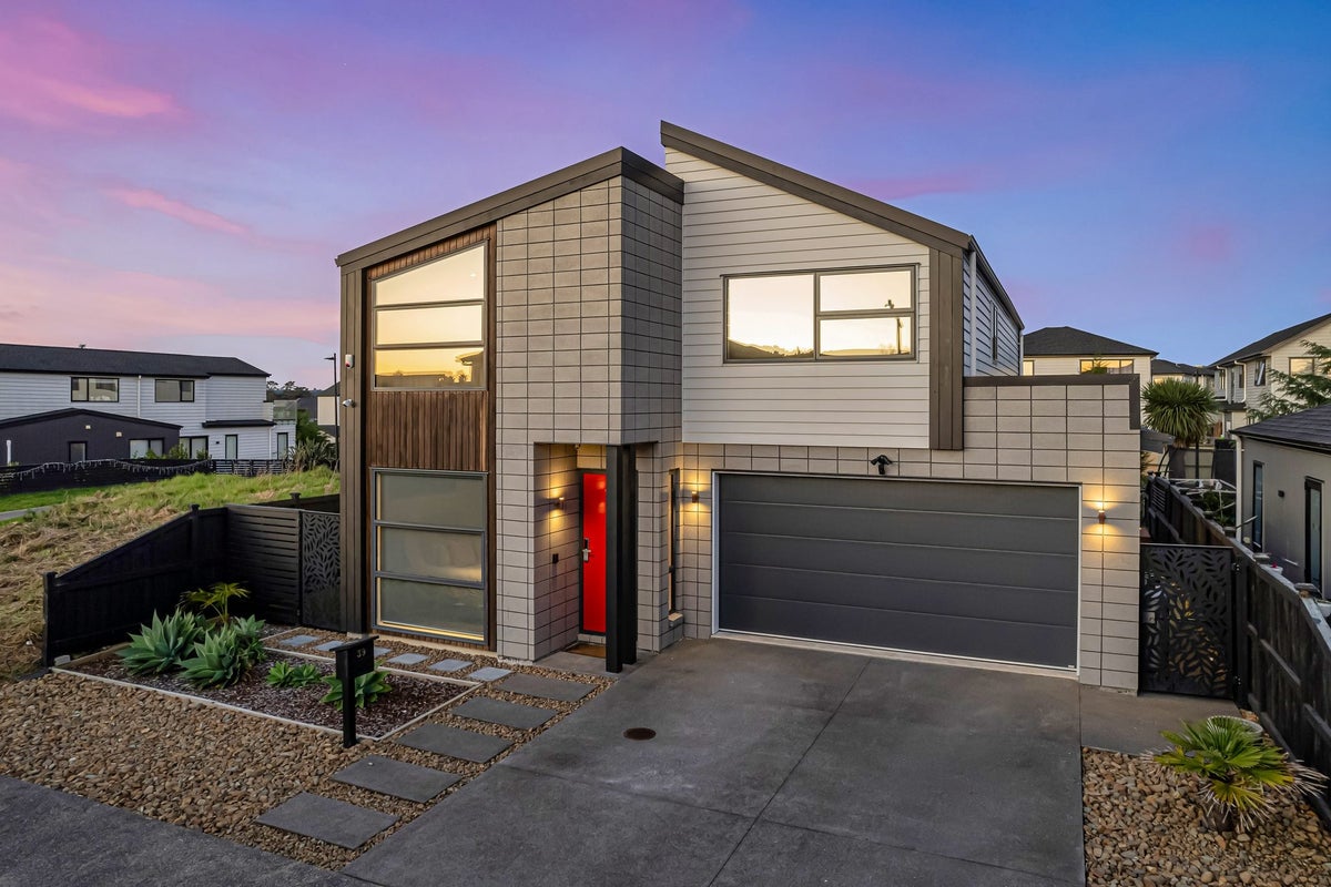 39 Craigs Way, Hobsonville, Auckland - Carousel 2