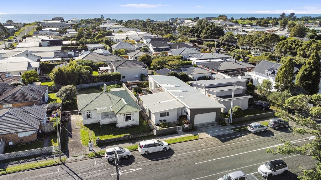 23 Barriball Street, Fitzroy, New Plymouth - Carousel 20