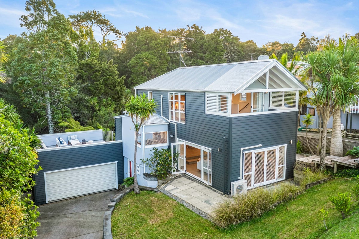 17 Wernham Place, Northcote, Auckland - Carousel 1