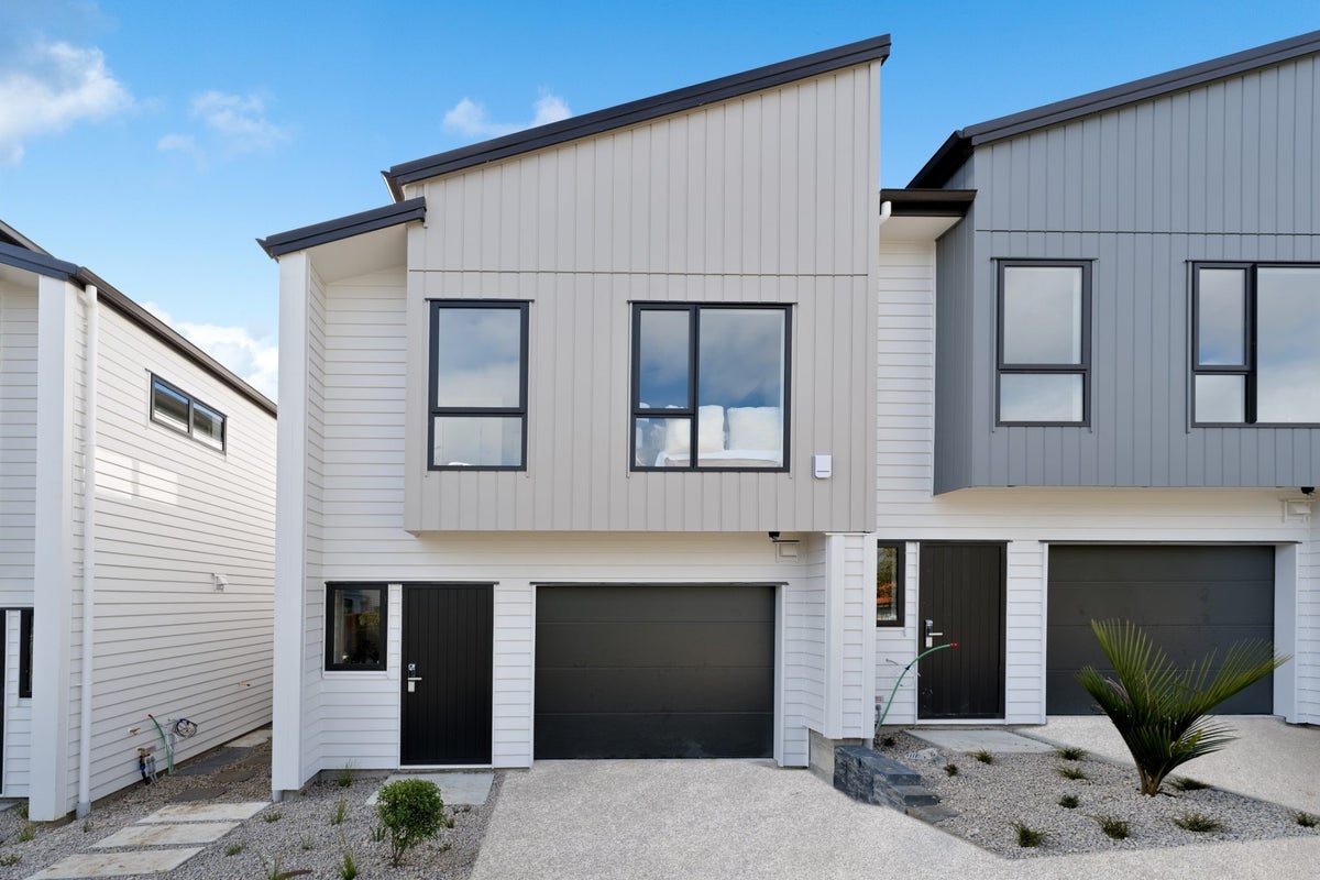 5/30A Tirimoana Road, Te Atatu South, Auckland - Carousel 2