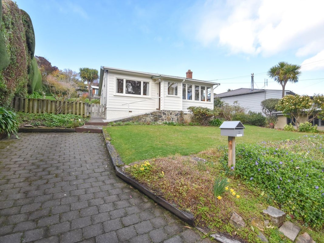 30 Marine Parade, Macandrew Bay, Dunedin - Carousel 2