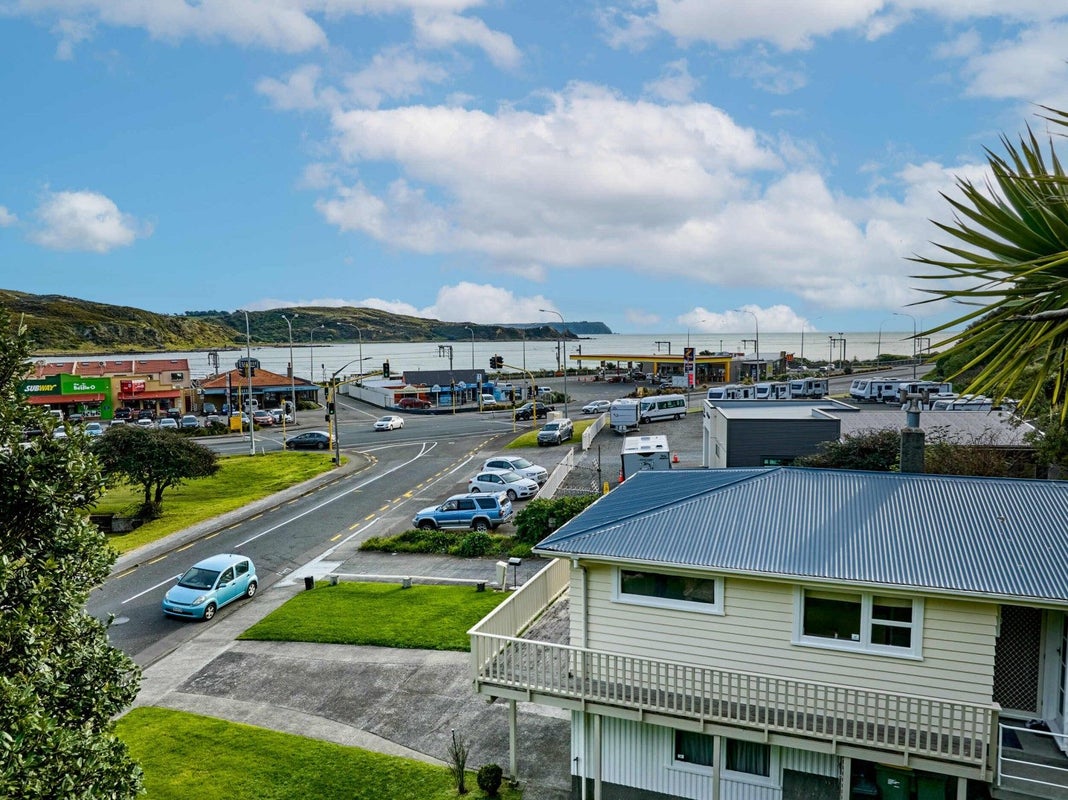 9 Acheron Road, Paremata, Porirua - Carousel 2