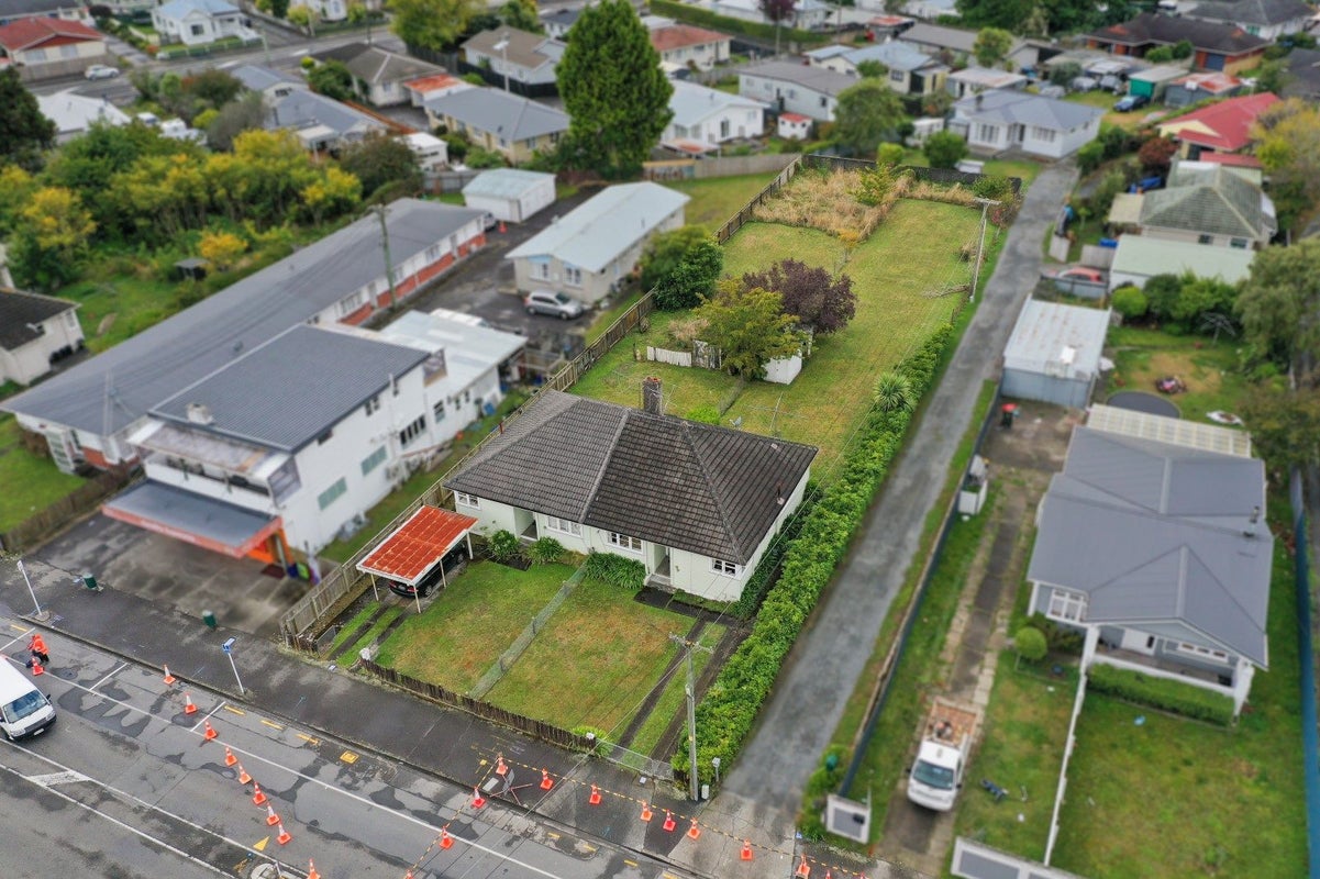 19A Ward Street, Trentham, Upper Hutt - Carousel 1