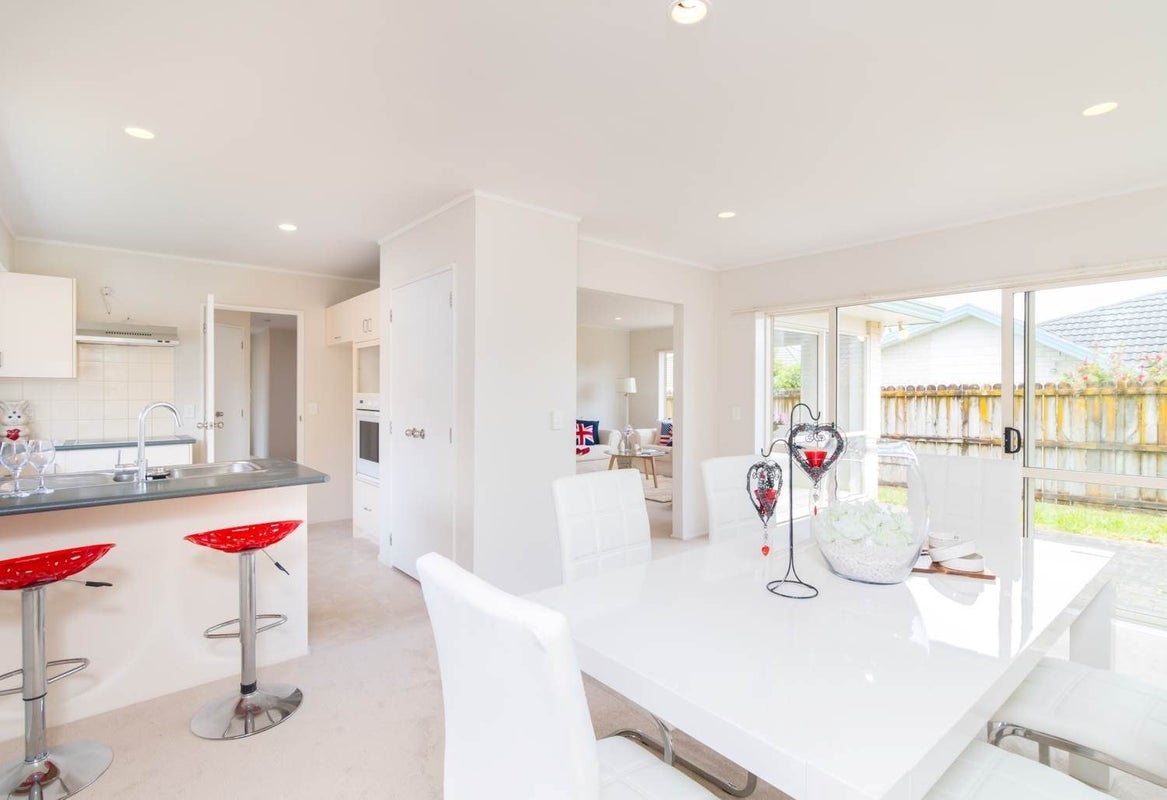 1/718 Chapel Road, Dannemora, Auckland - Carousel 2