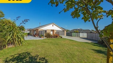 23 Woodgate Court, Fitzherbert, Palmerston North - Carousel 1