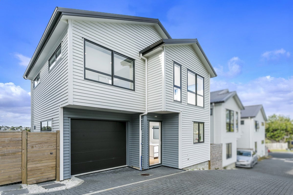 51C Reynella Drive, Massey, Auckland - Carousel 2