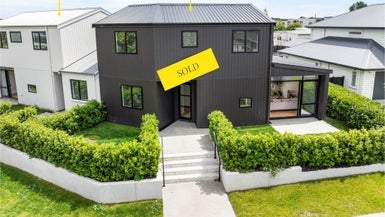 71 Costa Viva Crescent, Karaka, Papakura - Carousel 1