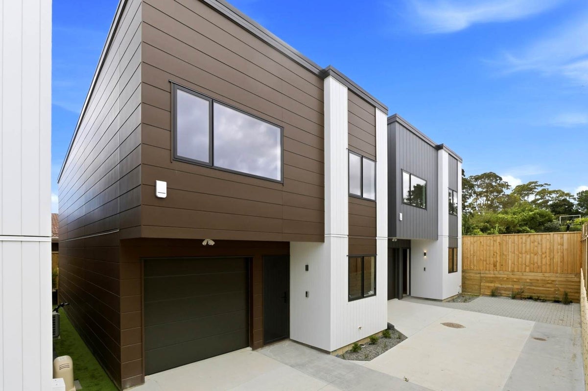 20 Aberfeldy Avenue, Highland Park, Auckland - Carousel 1