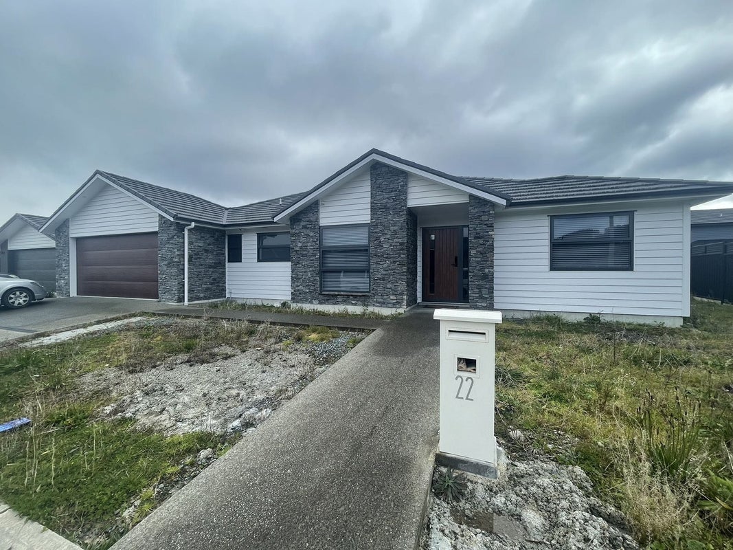 22 Kerrigan Crescent, Wallaceville, Upper Hutt - Carousel 1