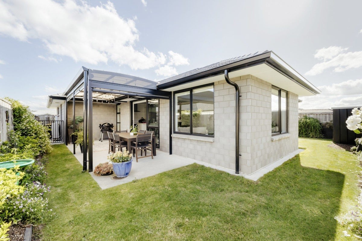 1 Mary Place, Pyes Pa, Tauranga - Carousel 2
