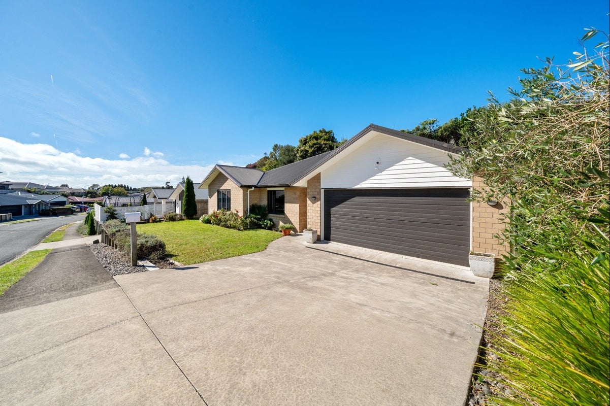 4 Frederick Place, Whalers Gate, New Plymouth - Carousel 30