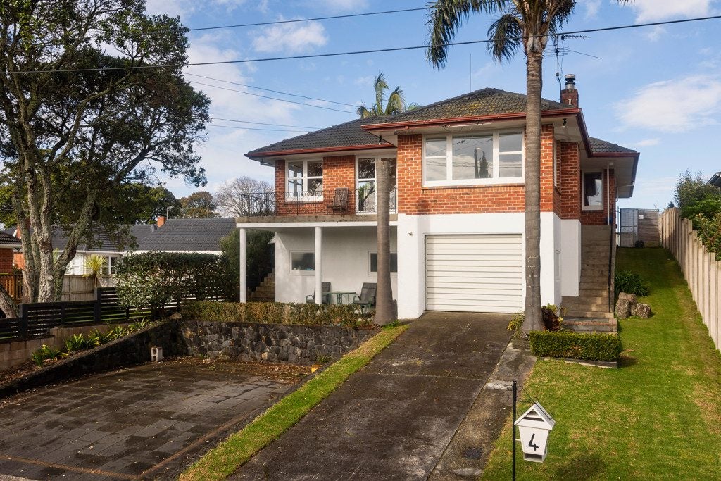 4 Caughey Place, Mount Albert, Auckland - Carousel 1