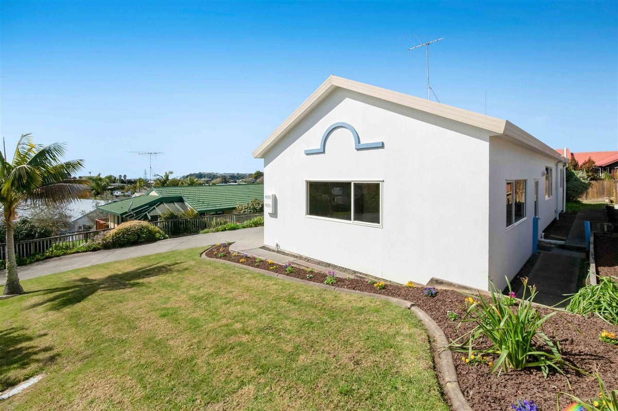 8 Charlotte Street, Stanmore Bay, Whangaparaoa - Carousel 16