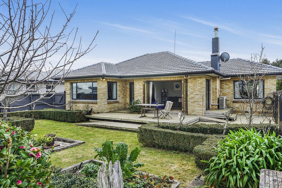 73 East Street, Enderley, Hamilton, Waikato - Carousel 1