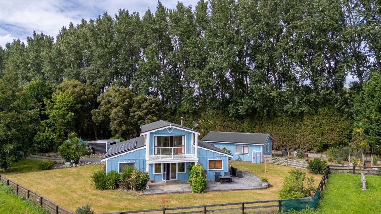 197B Willow Park Drive, Masterton - Carousel 2