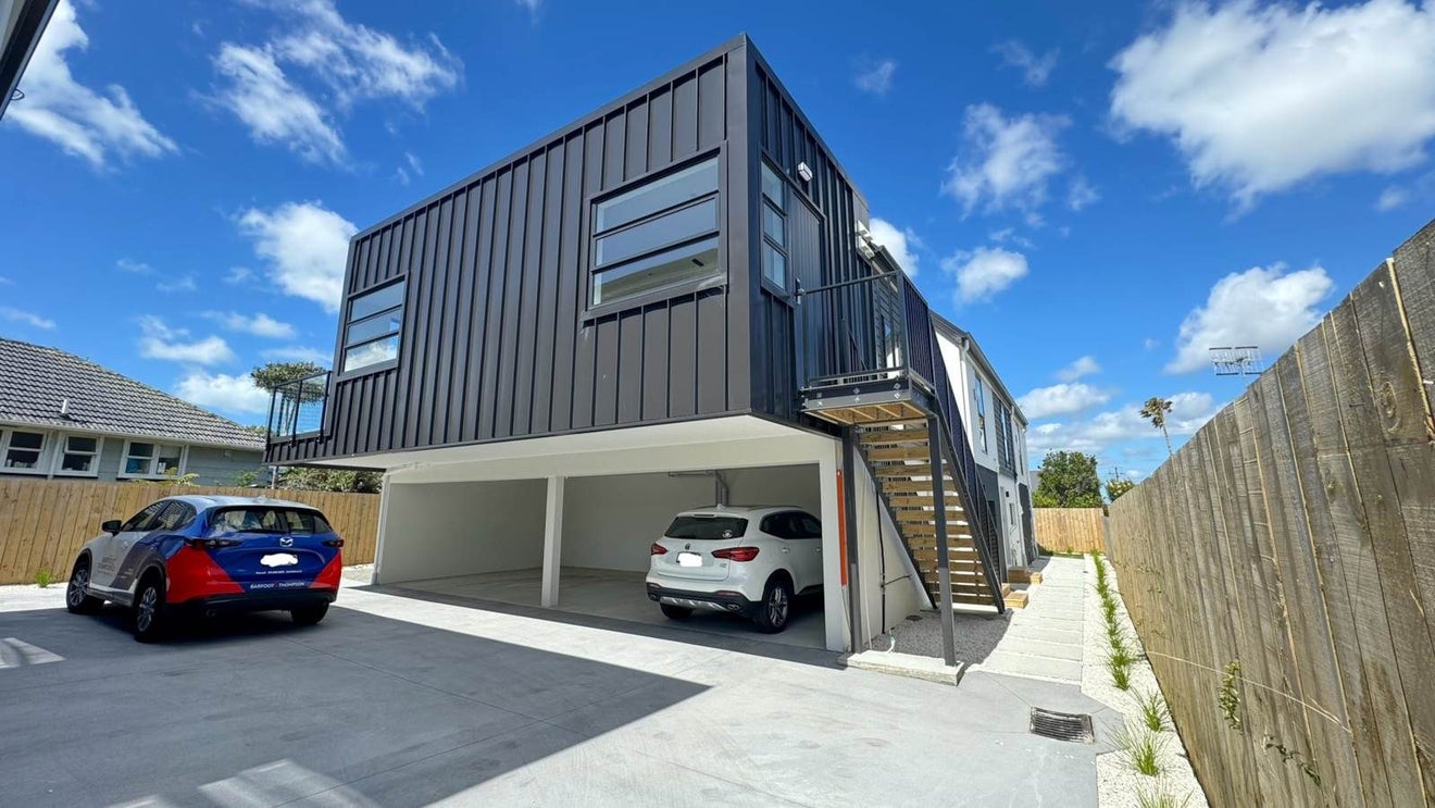 18C Pirangi Street, Point England, Auckland - Carousel 1