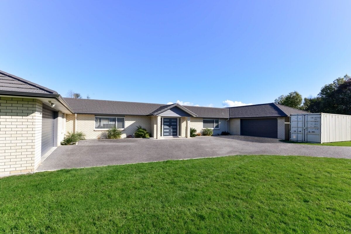 12 Law Crescent, Horotiu - Carousel 1