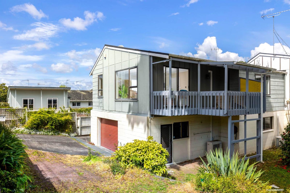 31A Pencarrow Avenue, Epsom, Auckland - Carousel 1
