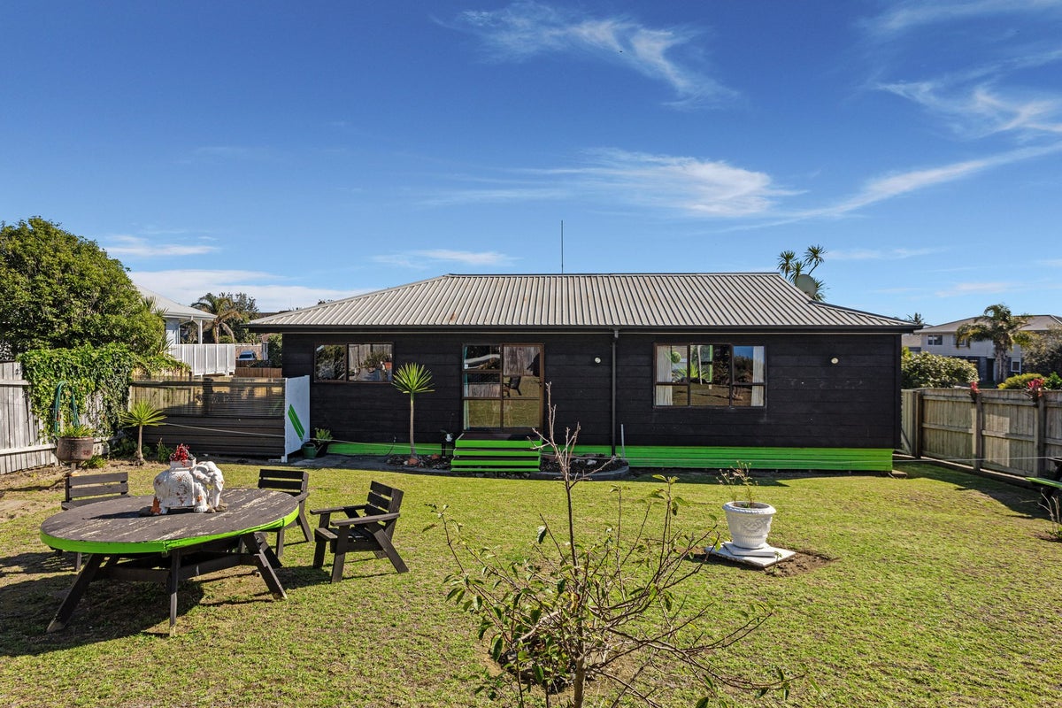 53 Fishermans Drive, Coastlands, Whakatane - Carousel 2