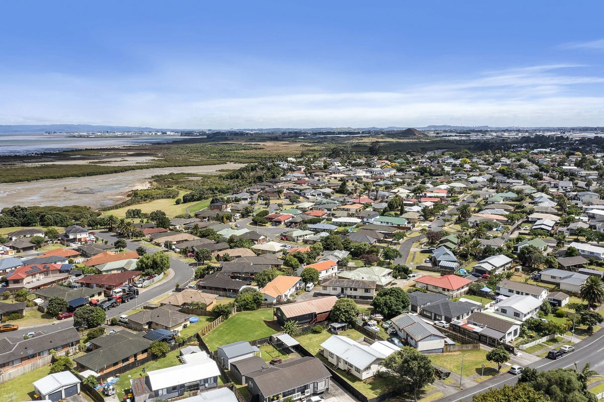 197 Finlayson Avenue, Clendon Park, Auckland - Carousel 13