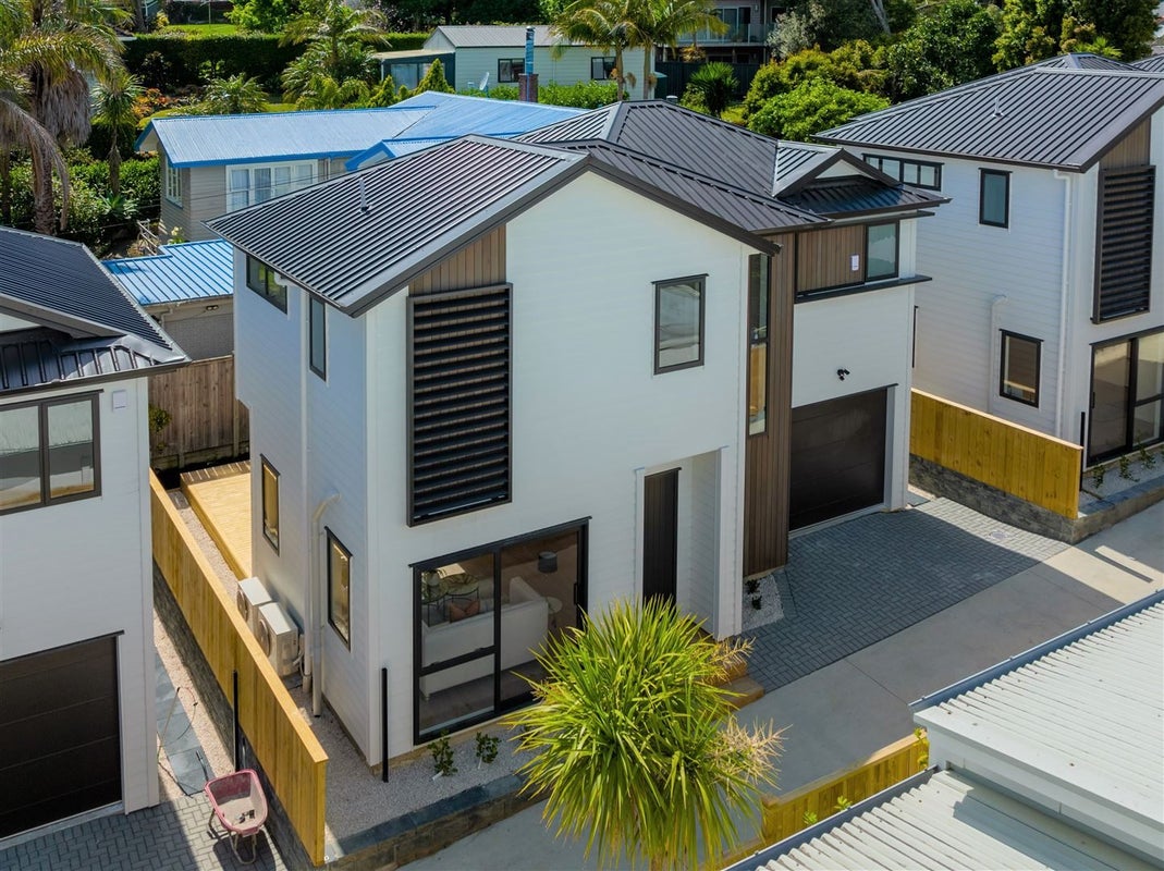 6B Kenmure Avenue, Forrest Hill, Auckland - Carousel 1