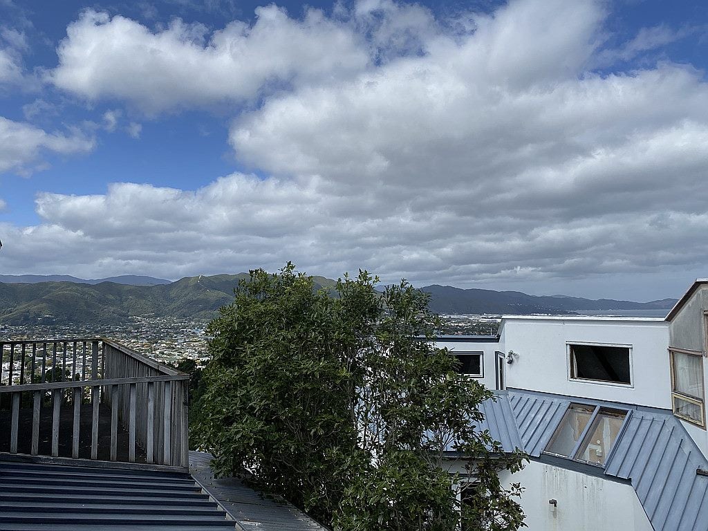 1/22 Matuhi Street, Tirohanga, Lower Hutt - Carousel 2