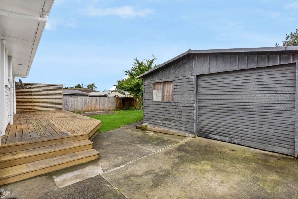 25 Tairere Crescent, Rosehill, Papakura - Carousel 5