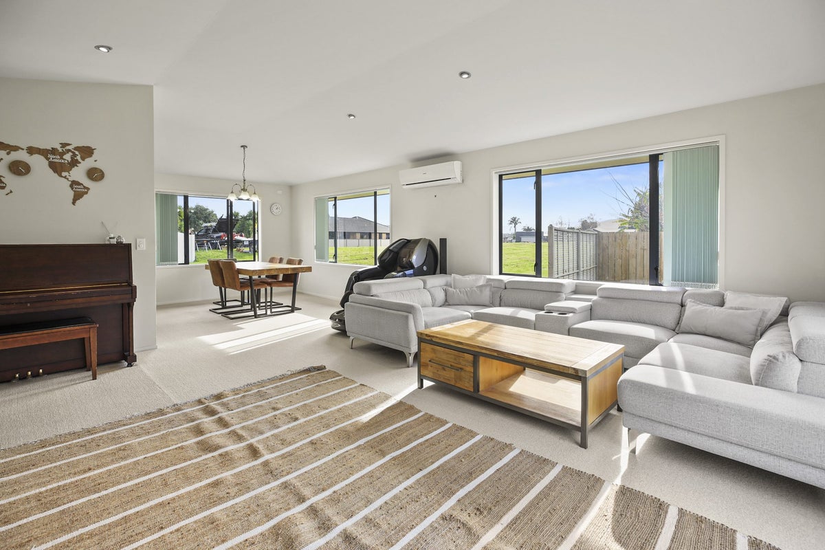 5 Crawford Drive, Thames, Thames - Carousel 2