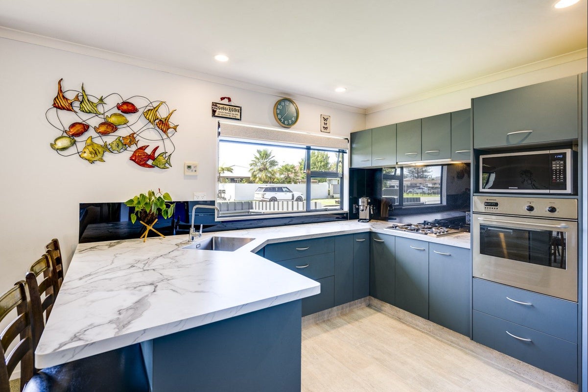 27 King Street, Taradale, Napier - Carousel 1