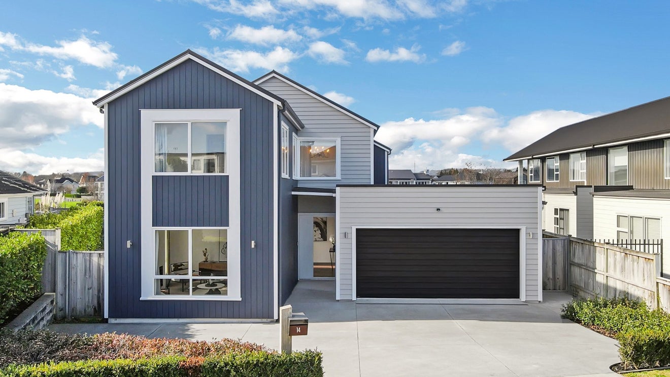 14 Edgewater Drive, Karaka, Papakura - Carousel 1
