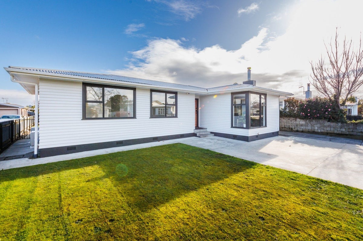 37 Holdsworth Avenue, Milson, Palmerston North - Carousel 2