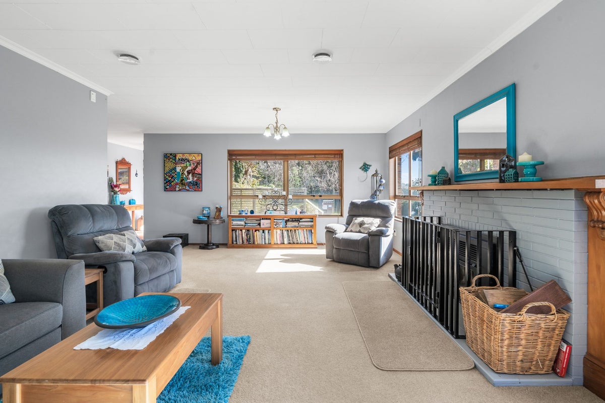 2 Batten Street, Glenholme, Rotorua - Carousel 2