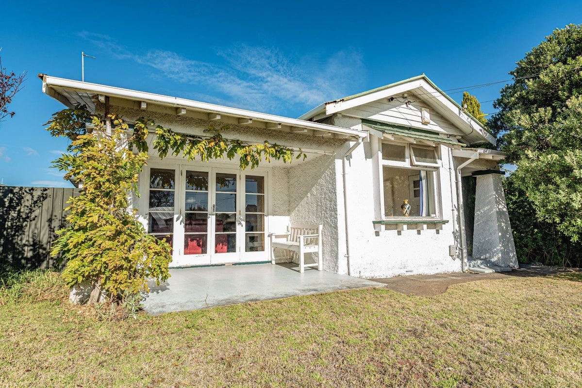 57 Tawa Street, Gonville, Whanganui - Carousel 1