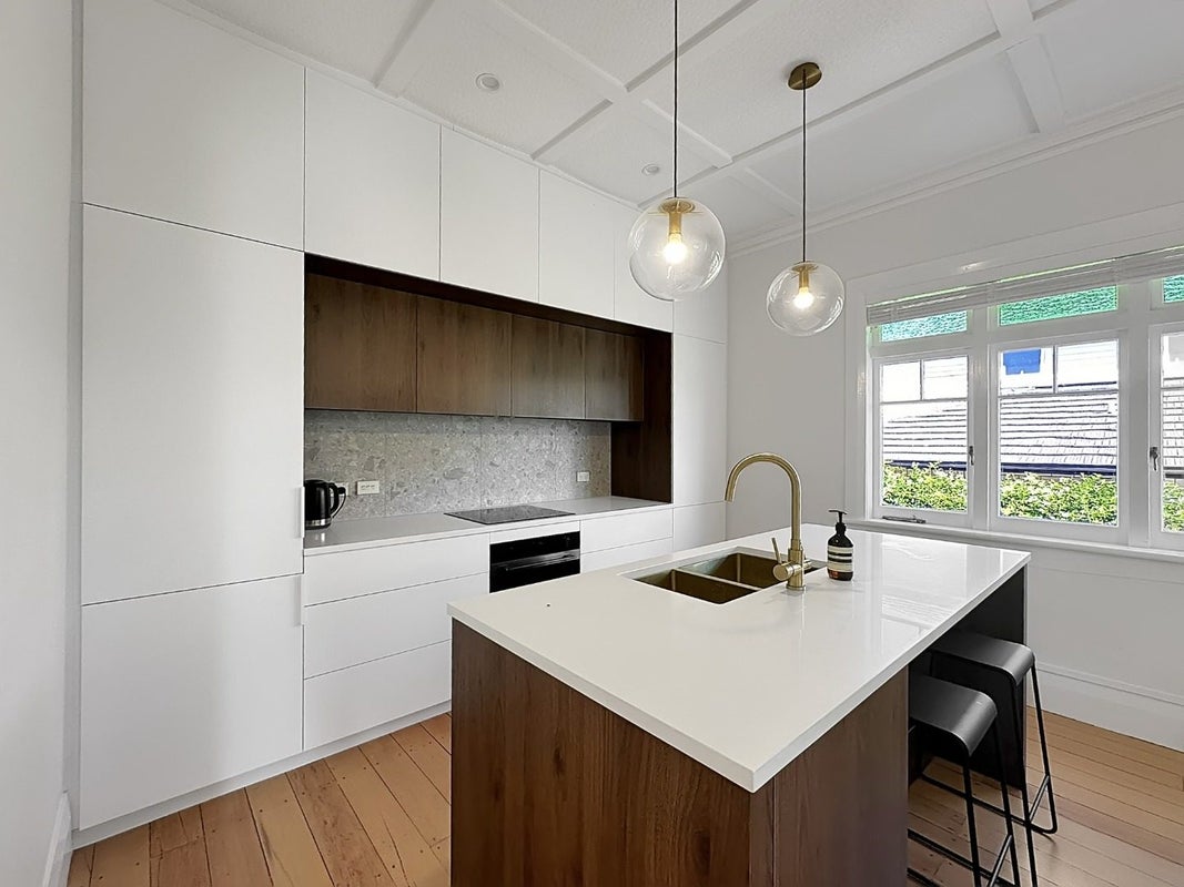 71 Point Chevalier Road, Point Chevalier, Auckland - Carousel 2
