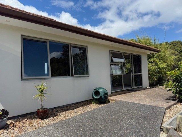 29 Kinnard Lane, Totara Park, Auckland - Carousel 1