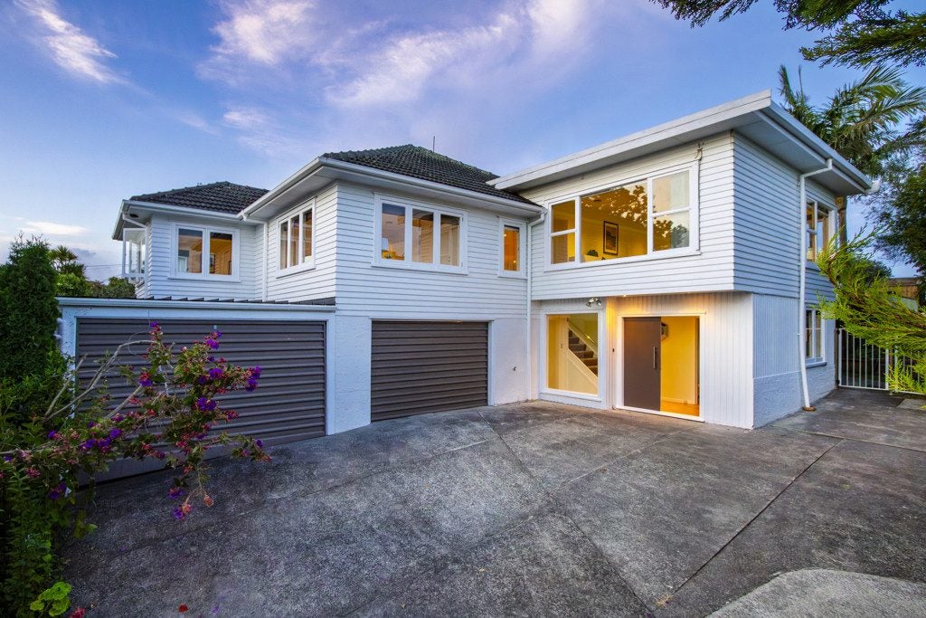 2/17 Belmont Terrace, Milford, Auckland - Carousel 2