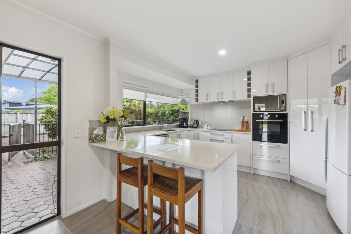 4 Coolen Place, Tuakau, Tuakau - Carousel 1