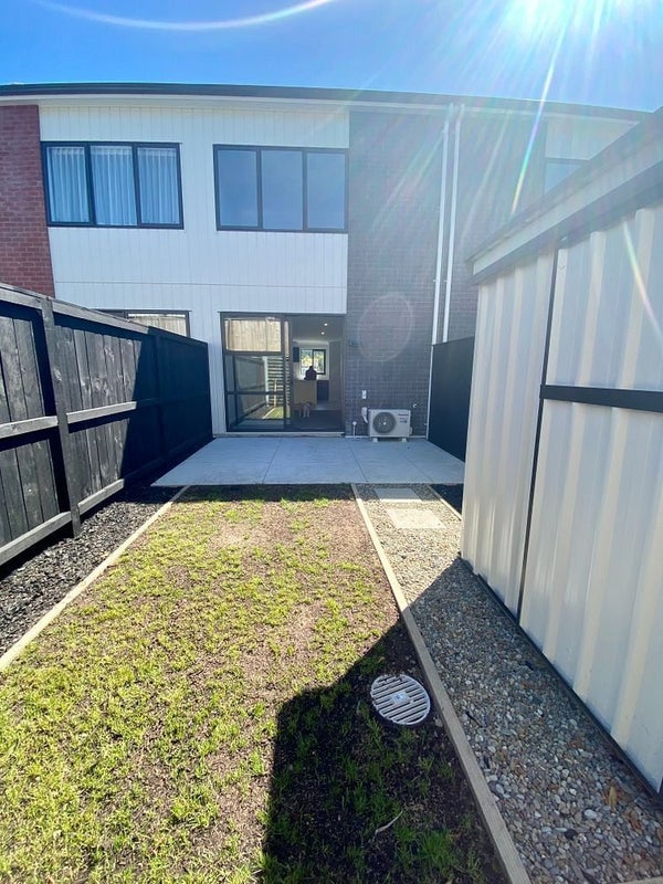 25A O'Meara Street, Swanson, Auckland - Carousel 2